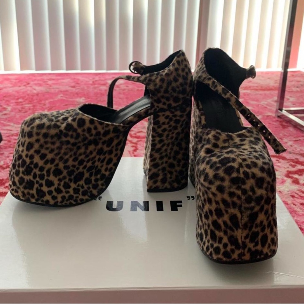 UNIF Dama Animal Print Platform Shoes